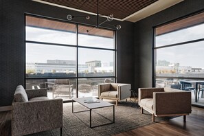 Televisión, oficina