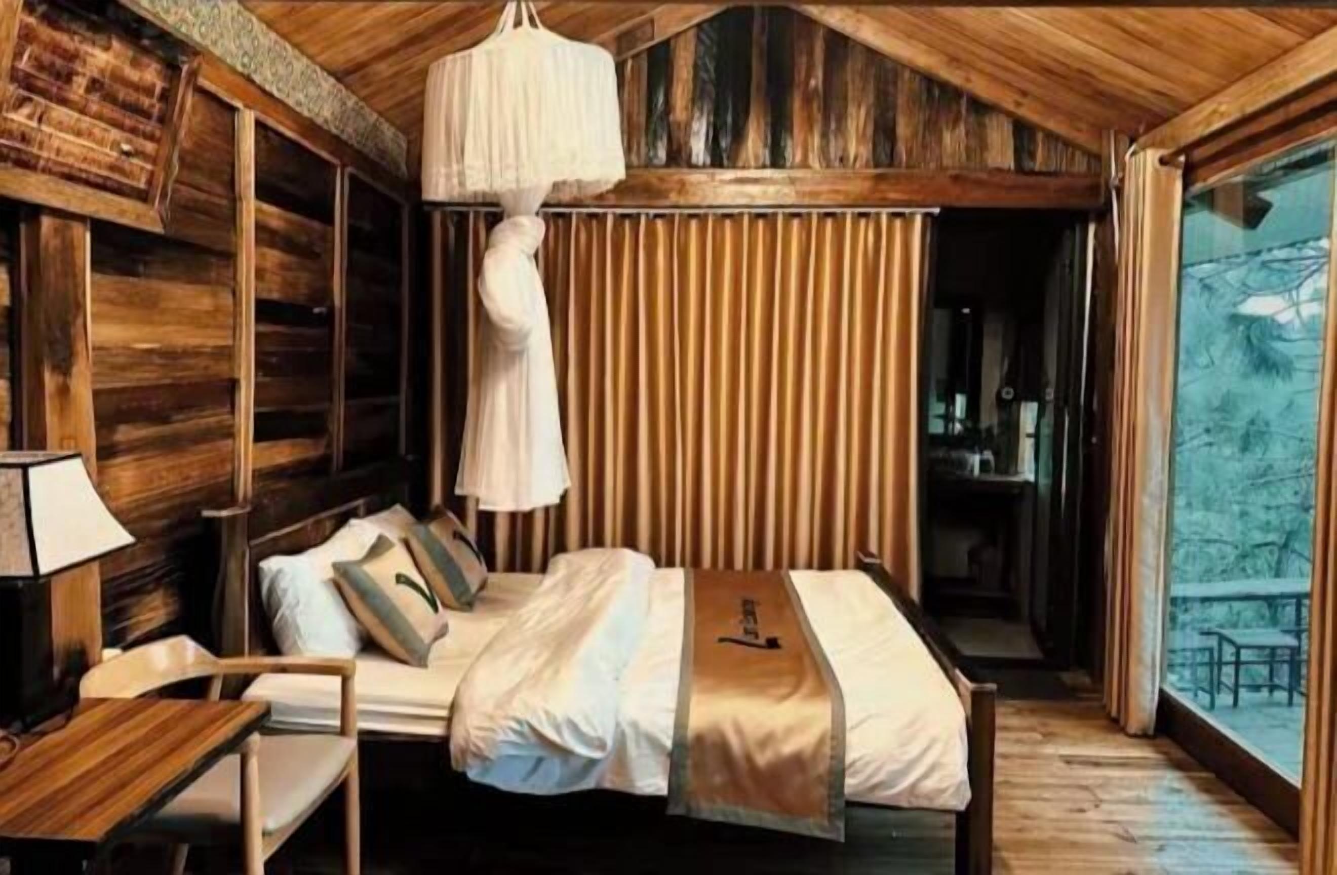 1 habitación, sistema de insonorización, wifi gratis y ropa de cama 