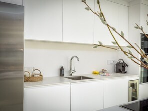 Private kitchen - ViVi Homes pool, Terra apartment (Fuengirola)