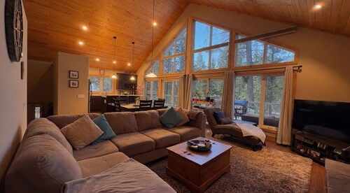 (Bed & Breakfast) ~ Private Mountain Dream Retreat