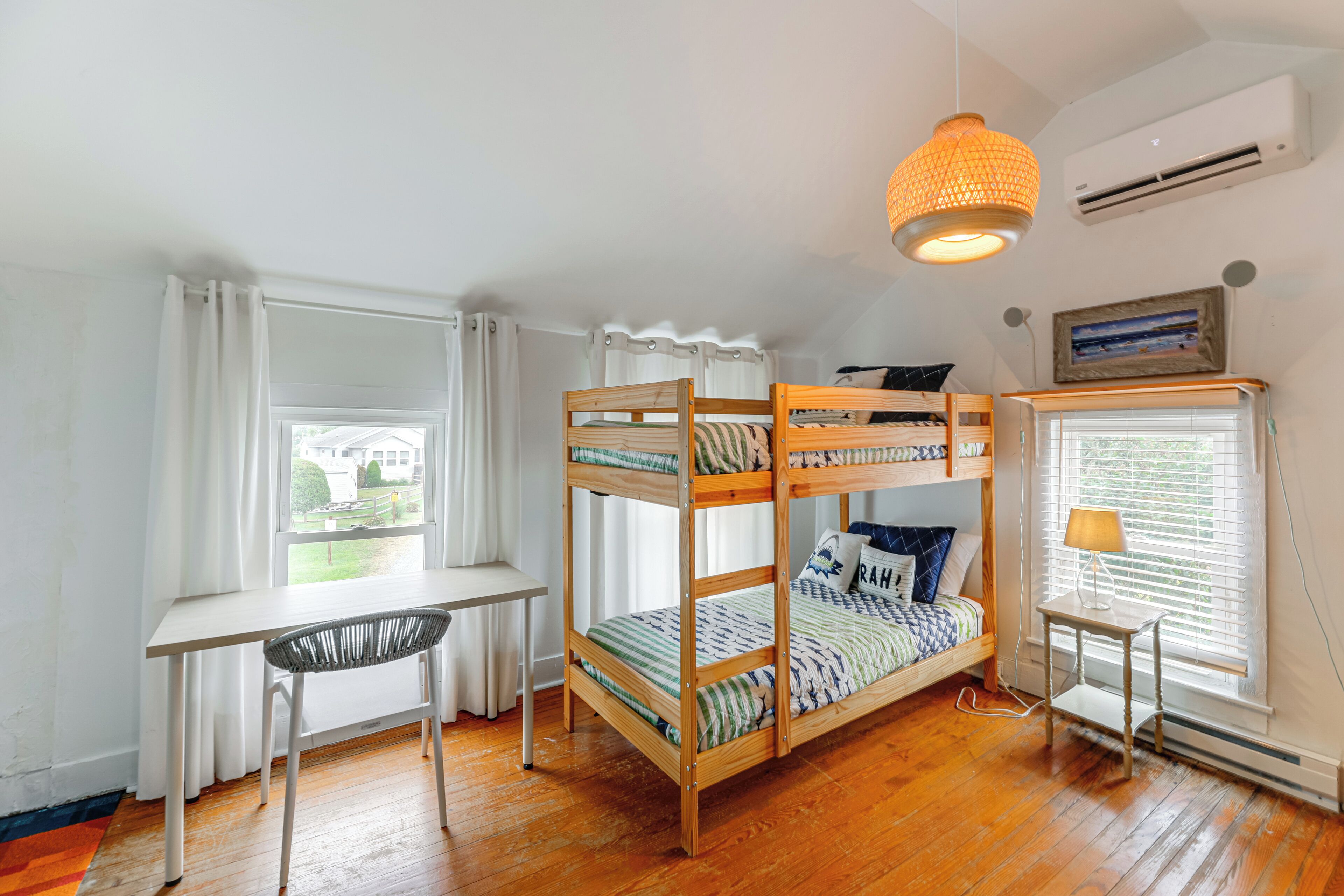3 Schlafzimmer, Schreibtisch, Bügeleisen/Bügelbrett, WLAN