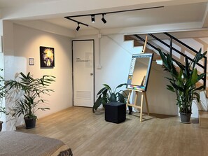 Restaurant - The Afterlife Poshtel & Art Space (Chiang Mai)