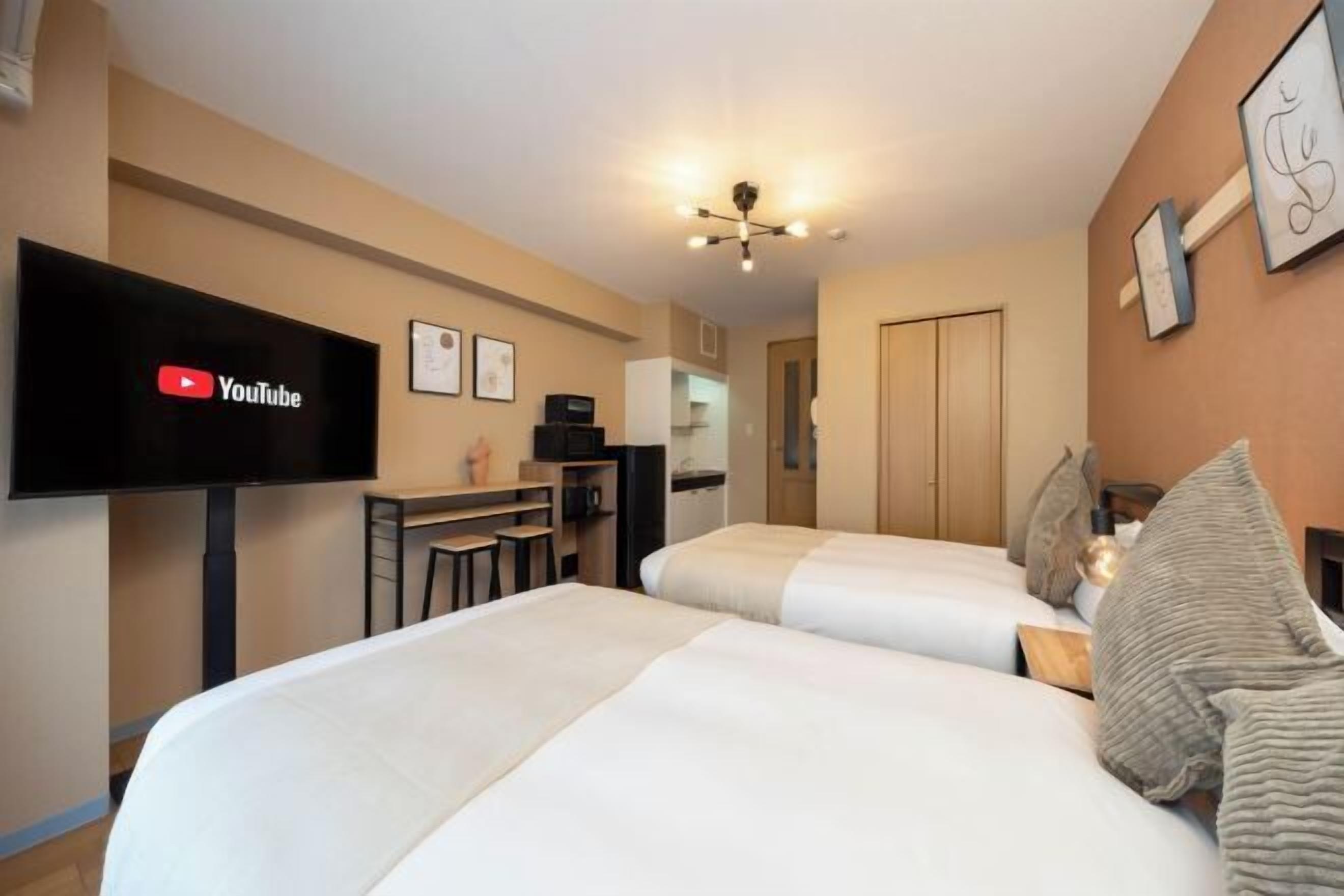 1 slaapkamer, een strijkplank/strijkijzer, gratis wifi
