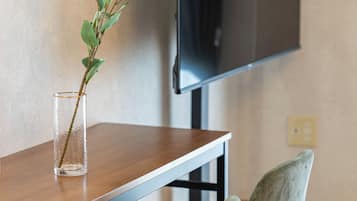 Classic Apartment | 1 bedroom, iron/ironing board, free WiFi