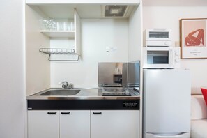 Căn hộ tiện nghi đơn giản, không hút thuốc (203) | Bếp riêng | Ấm điện, lò nướng bánh mì 