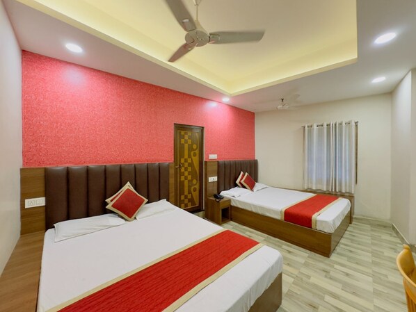 Quarto casal luxo, vista para a cidade | Wi-Fi de cortesia, roupa de cama