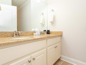 Douche, sèche-cheveux