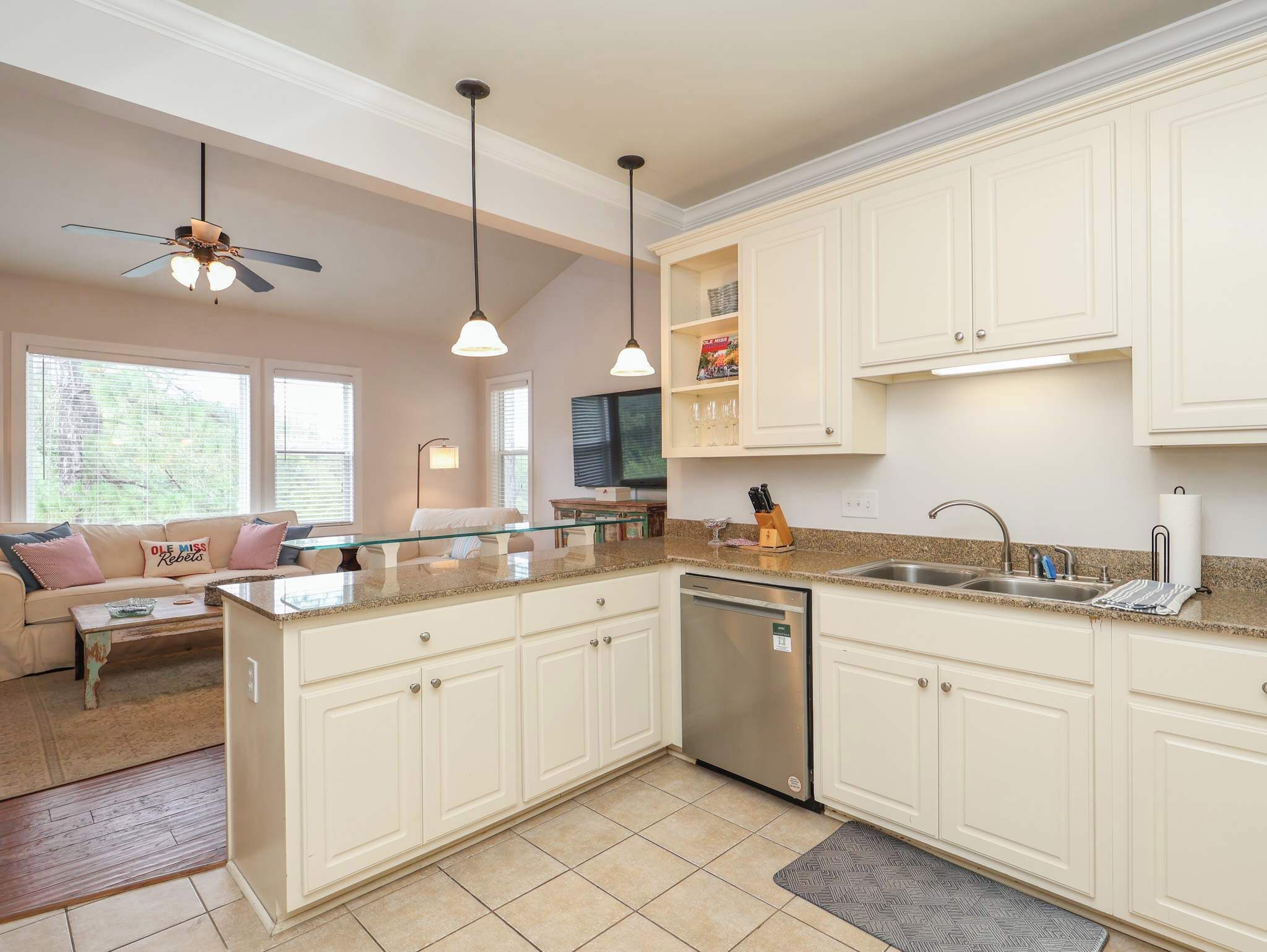 Cookware/dishes/utensils