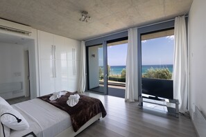5 bedrooms, iron/ironing board, free WiFi, bed sheets