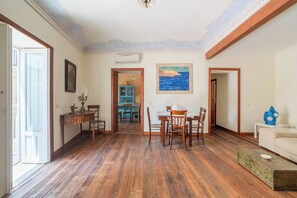 Apartment, 1 Bedroom, Terrace | Business center - Terrazza Aretusa - Rifugio Nel Cuore Di Ortigia (Syracuse)