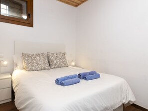 1 bedroom, iron/ironing board, WiFi