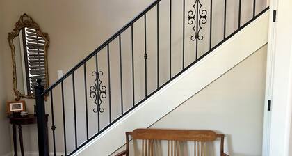 Condo in Oxford less than 2.5 miles from the Ole Miss campus Football Weekends