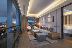Standard Σουίτα, Θέα στην Πόλη | Γραφείο, χώρος εργασίας για λάπτοπ, δωρεάν Wi-Fi 