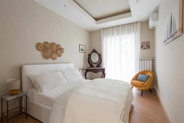 2 bedrooms, WiFi, bed sheets