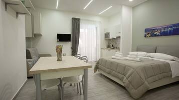 1 camera, ferro/asse da stiro, Wi-Fi, lenzuola