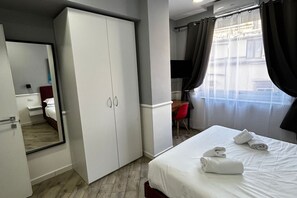 1 camera, Wi-Fi, lenzuola