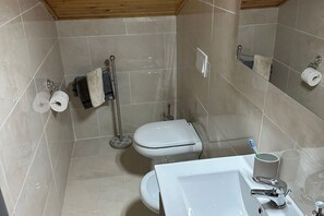 Shower, hair dryer, bidet - Sangro Chalet By Dimorra (Castel di Sangro)