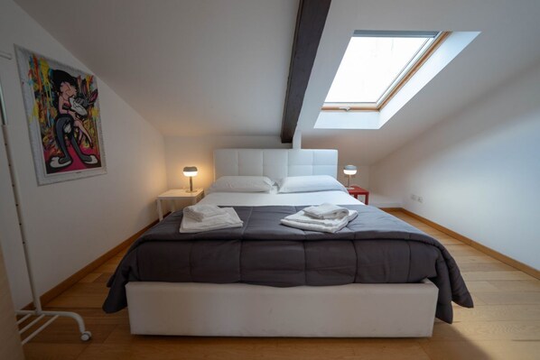 2 bedrooms, WiFi, bed sheets