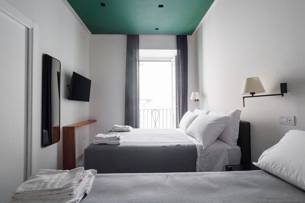 1 bedroom, desk, WiFi - Weaver Suites 2 By Dimorra (NAPOLI)