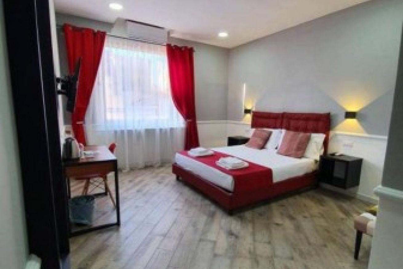 1 soverom, skrivebord og wi-fi