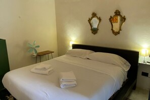 1 chambre, fer et planche à repasser, Wi-Fi, literie fournie