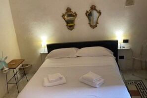 1 chambre, fer et planche à repasser, Wi-Fi, literie fournie