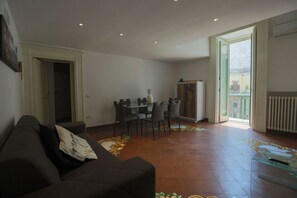 Living area - Dreaming of Naples by Dimorra (Napoli)