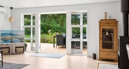 "Maureen" - 300m from the sea by Interhome