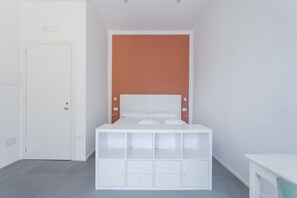 1 habitación, escritorio, wifi y ropa de cama 