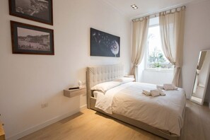 3 bedrooms, WiFi, bed sheets - Pausilya Apartment by Dimorra (Napoli)