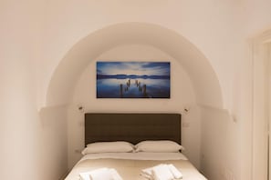 3 habitaciones, escritorio, tabla de planchar con plancha y wifi