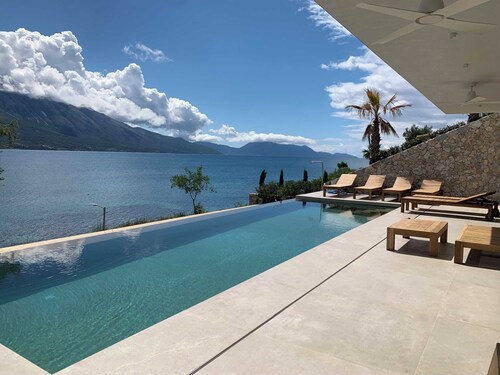VILLA MULU Your Seafront Sanctuary Awaits
