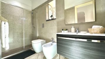 Dusche, Bidet
