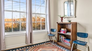 Interior - Downtown Luray Getaway ~ Walk to Everything (Luray)