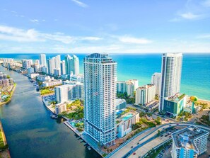 Exterior - Great APT w/ Stunning Views & Beach Access (Hollywood)