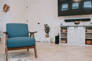 Interior - Dark Sky Chalet - Pet-Friendly (Flagstaff)