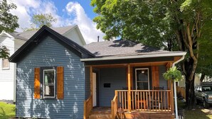 Exterior - Cozy Renovated Bungalow — Walk Downtown! (White Sulphur Springs)