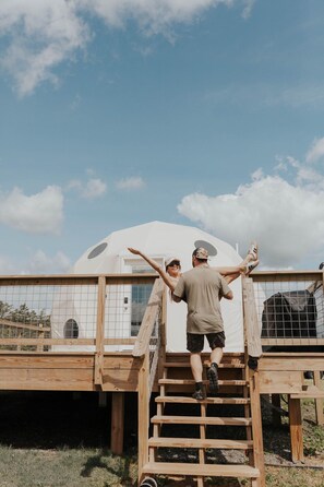 المنشأة من الخارج