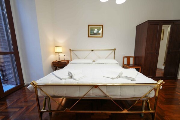 1 bedroom, soundproofing, WiFi