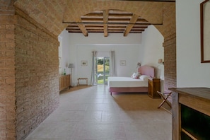 7 bedrooms, iron/ironing board, travel crib, free WiFi - Stunning private villa with private pool, WIFI, A/C, TV, patio, panoramic view, close to Montalcino (Bibbiano)