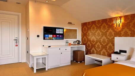 Green Roof Boutique Hotel Spa - Image 38