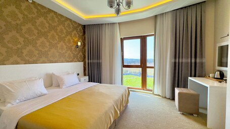 Green Roof Boutique Hotel Spa - Image 40