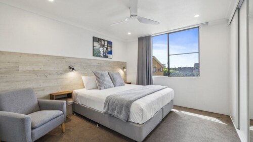 Coffs Harbour Beach Escape - Affordable, Pet Friendly, Pool, Spa,Tennis, Beach