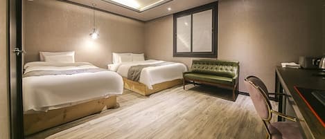 Business Twin Room | Living area | Heated floors