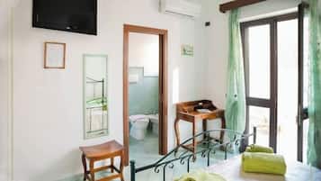 1 bedroom, in-room safe, desk, WiFi