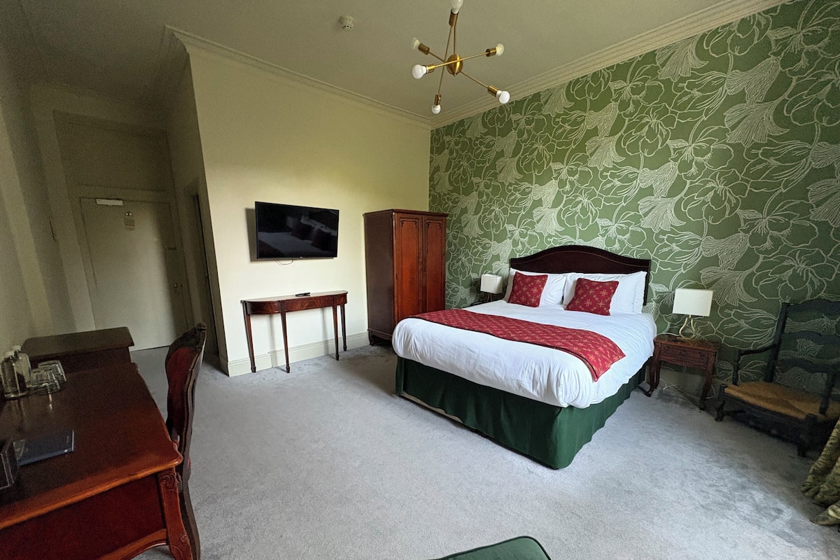 Classic-Doppelzimmer, 1 King-Bett, Gartenblick