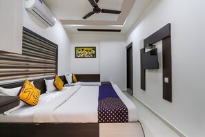 Phòng Deluxe | Bàn, giường gấp/giường phụ (phụ phí)