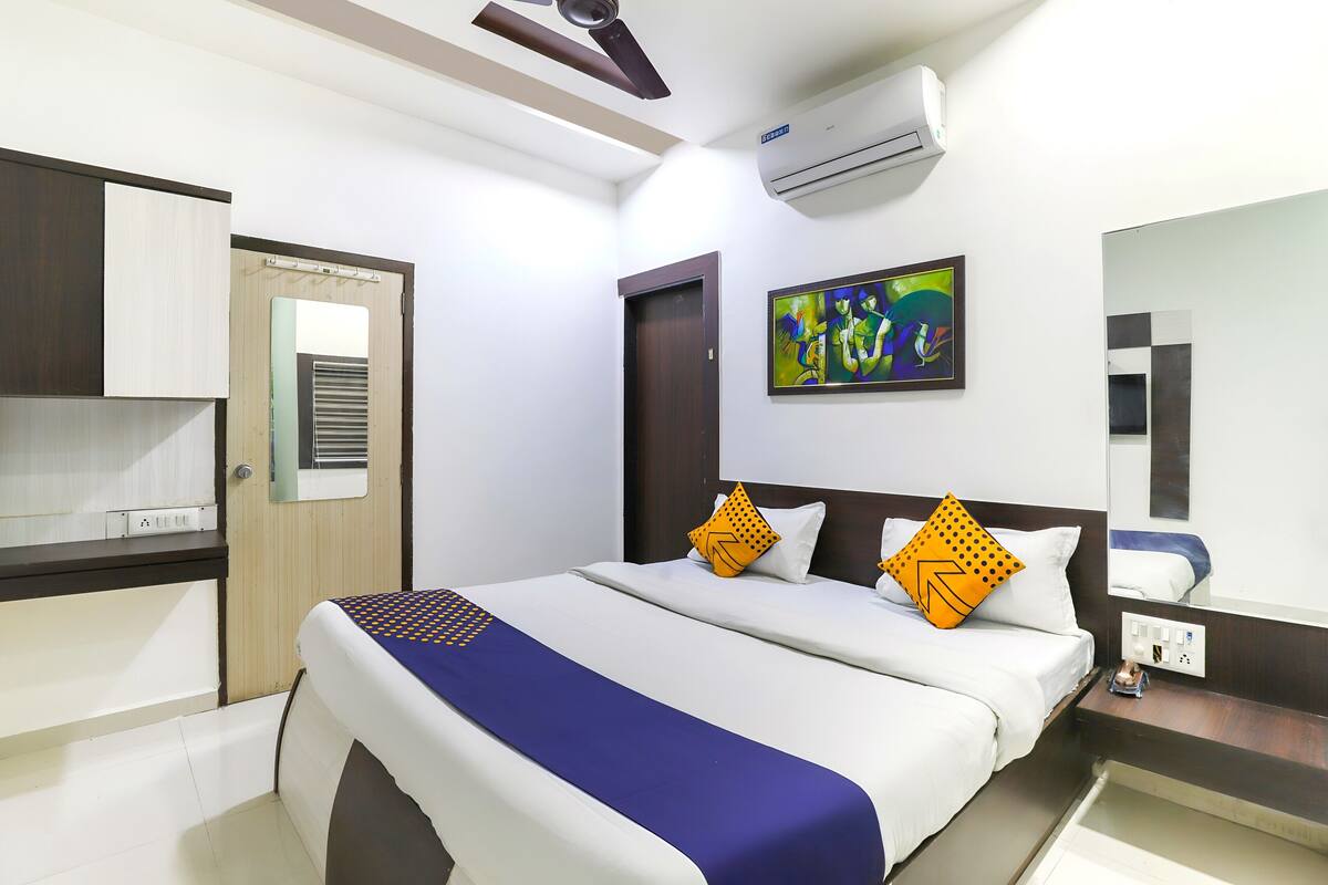 Phòng Tiêu chuẩn | Bàn, giường gấp/giường phụ (phụ phí)