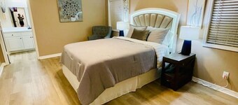 Stylish Townhouse 5 min to downtown Hammond