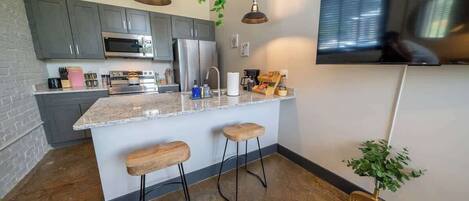 Micro-ondes, lave-vaisselle